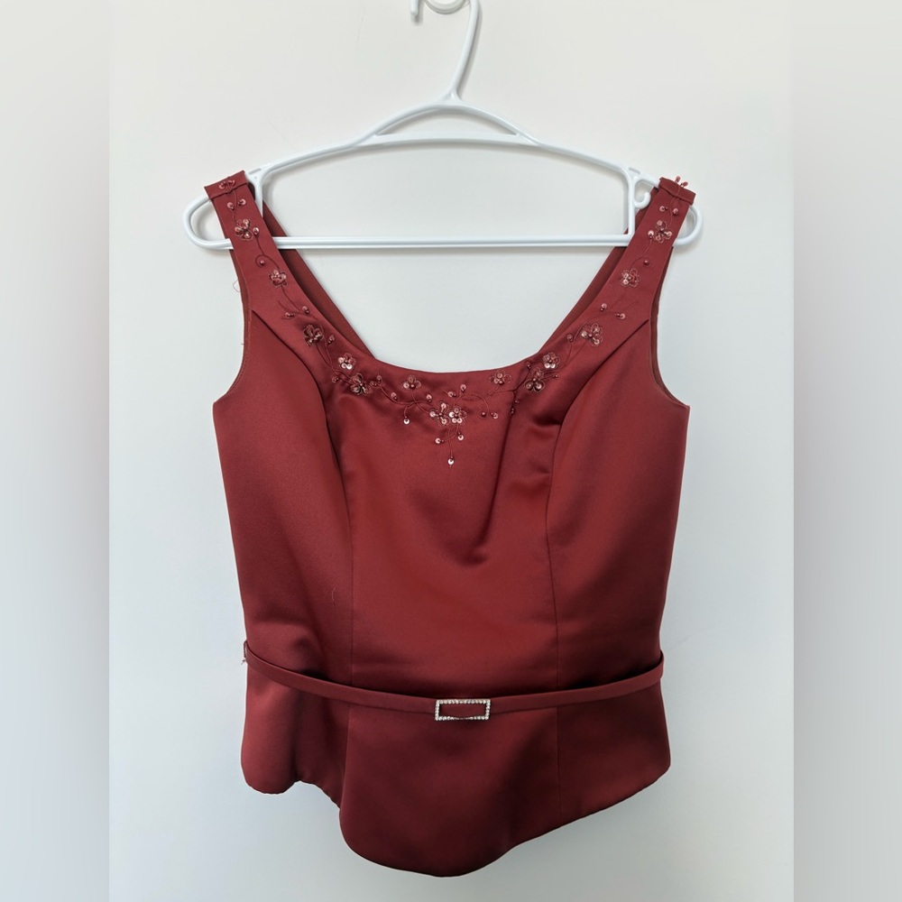 Gorgeous sequin detail top